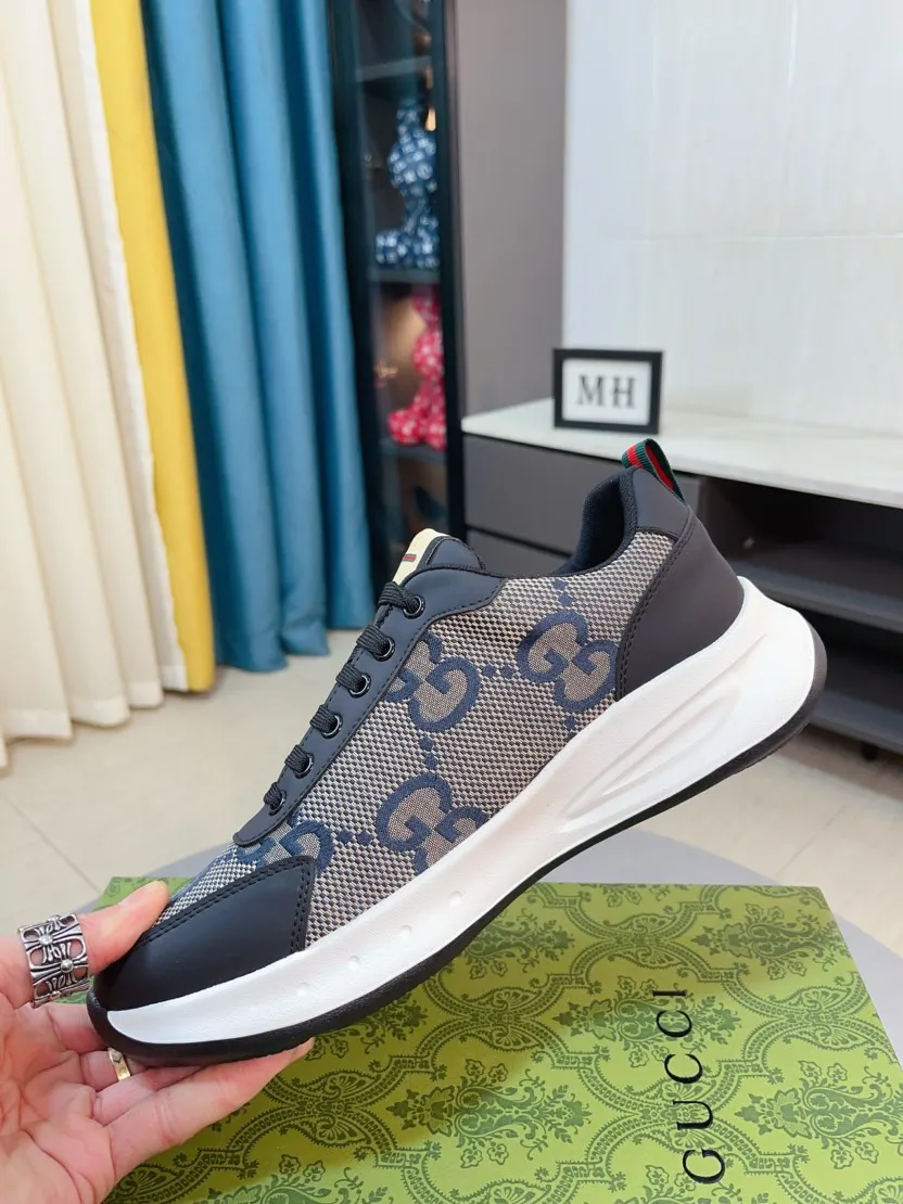 Men's shoes 💰440🌹🌹[GUCCI] Gucci's new lace-up casual men's shoes are on the market first, and the materials and workmanship are superior to all versions on the market. The highest quality shipped first-layer cowhide with imported original perforated materials➕Genuine leather lining, privately molded soft outsole, high foot comfort, imported special materials highlight the brand's unique charm, high-end customization 38-44